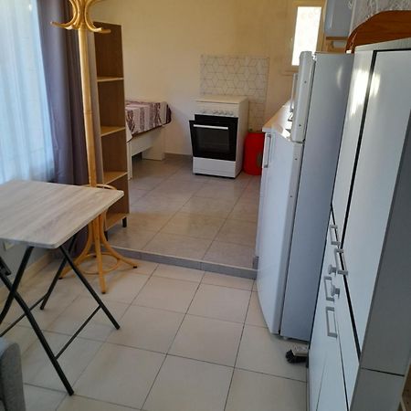 Chambres D'Hotes Chez Cecile A Lagnes Eksteriør bilde