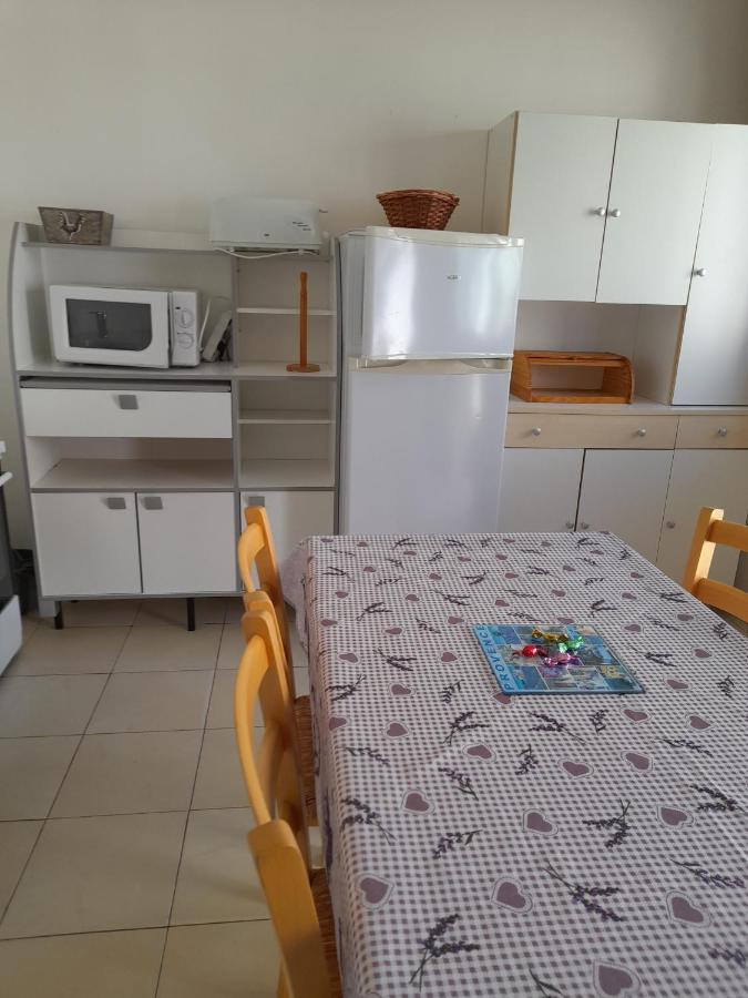 Chambres D'Hotes Chez Cecile A Lagnes Eksteriør bilde